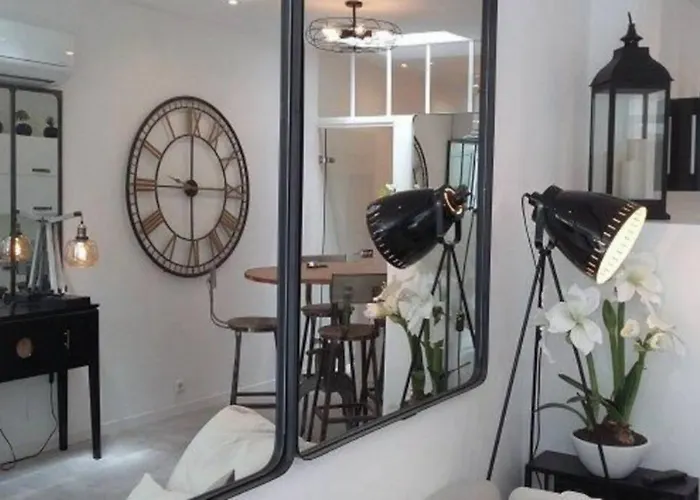 Bandol Magnifique Appartement En Rdc Cour Sans Vis A Vis 5Mn Plage