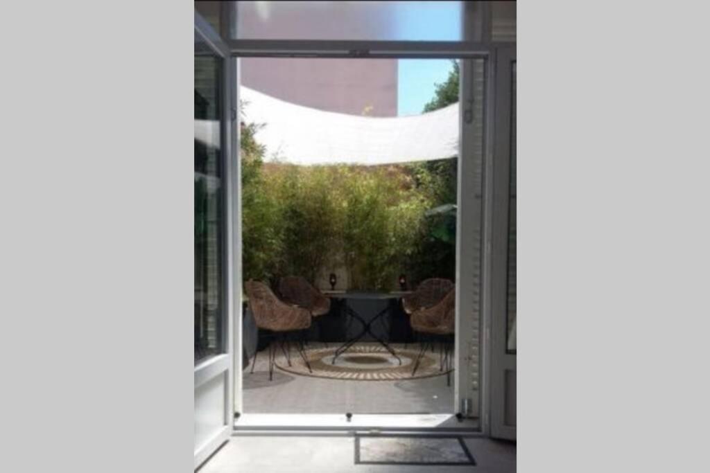 Apartment Magnifique En Rdc Cour Sans Vis A Vis 5mn Bandol