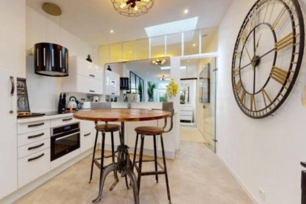 Apartment Magnifique En Rdc Cour Sans Vis A Vis 5mn Bandol